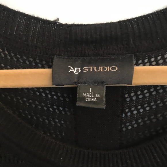 Large Black and Purple stripped sweater - Picture 2 of 2